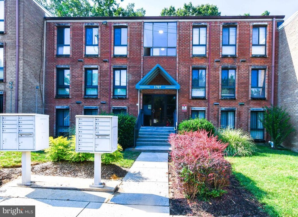1707 Gainesville St SE in Washington, DC - Building Photo