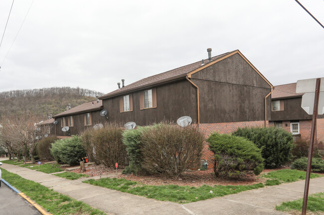 Laurel Square in Wilmerding, PA - Building Photo - Building Photo