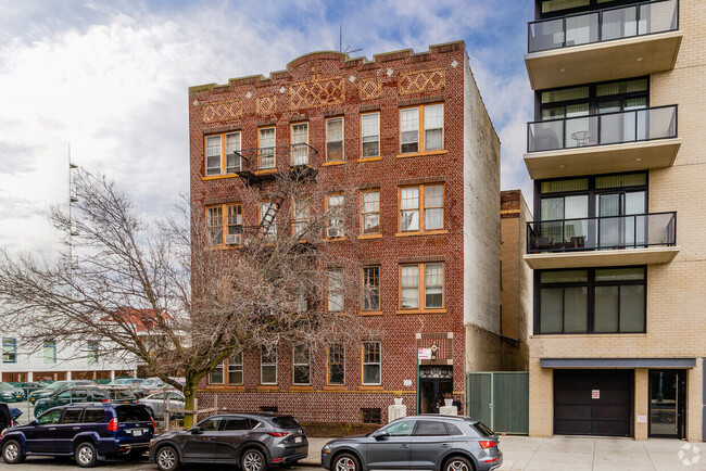 59 W End Ave in Brooklyn, NY - Building Photo - Primary Photo