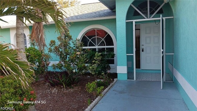 1000 SW 37th St in Cape Coral, FL - Building Photo - Building Photo