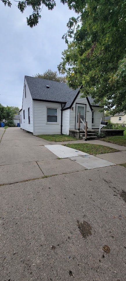 property at 7276 Orchard Ave