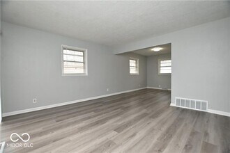 5820 E 40th St in Indianapolis, IN - Building Photo - Building Photo