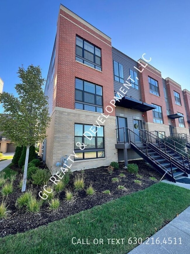 property at 2217 Parkside Dr
