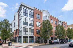 636 5th St in Hoboken, NJ - Building Photo