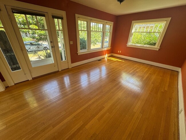 property at 940 SW 10th St