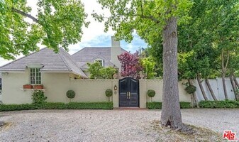 1182 Sunset Hills Rd in Los Angeles, CA - Building Photo