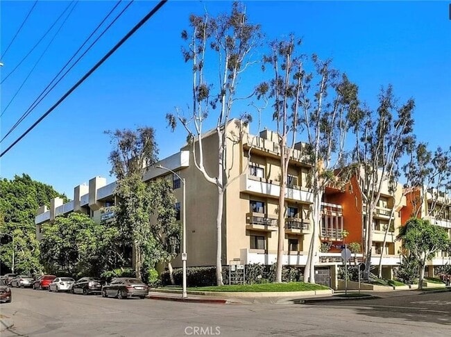 property at 750 Kings Rd