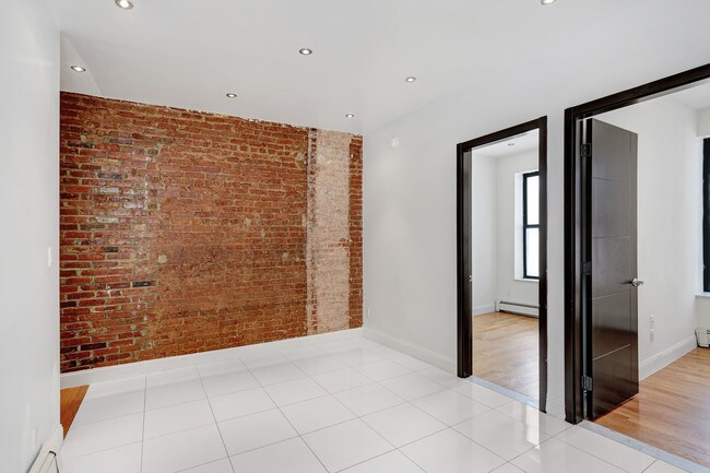 125 W 106th St, Unit 5B in New York, NY - Building Photo - Building Photo