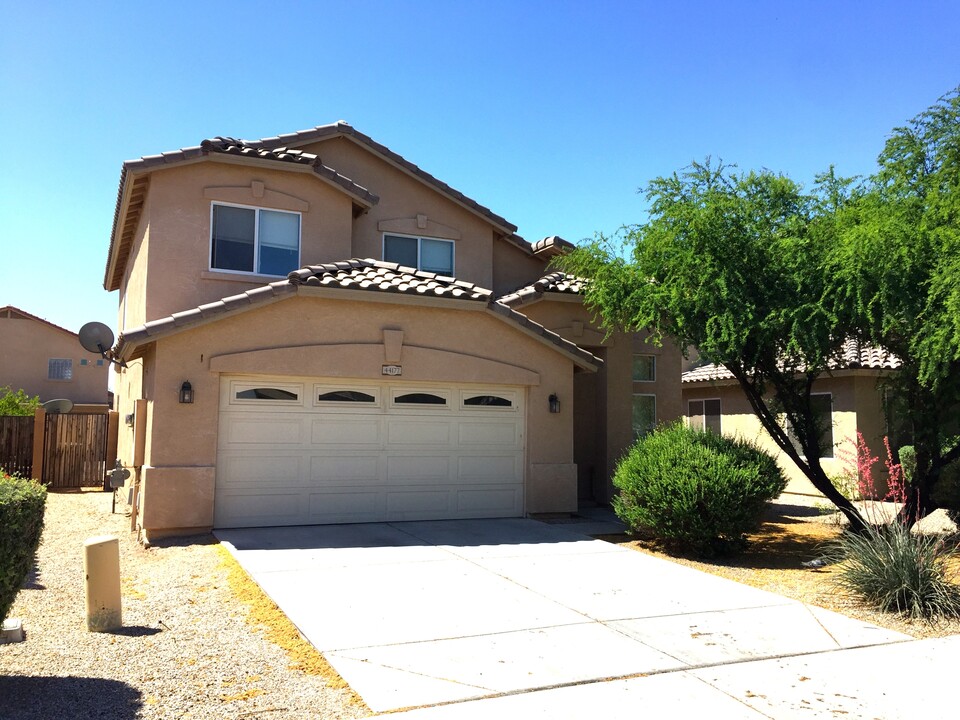 44177 Palmen Dr in Maricopa, AZ - Building Photo