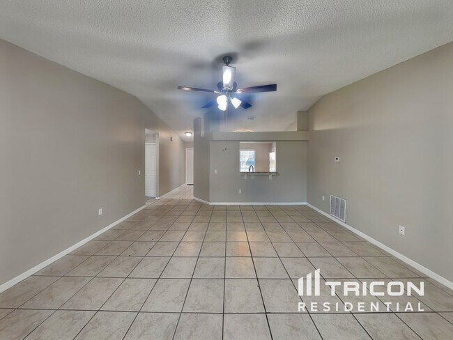 3172 Chamberlain St in Deltona, FL - Building Photo - Building Photo