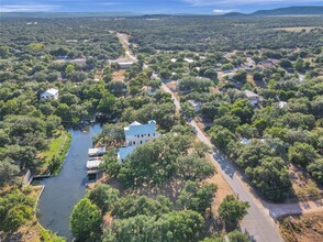 622 Williams Lakeshore in Kingsland, TX - Building Photo - Building Photo