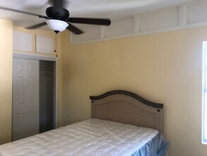 134 Roberts St, Unit 201 in San Antonio, TX - Building Photo - Building Photo