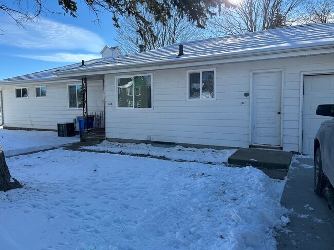property at 108 1st Ave SW