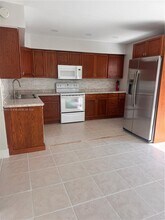 811 Sandtree Dr in Palm Beach Gardens, FL - Building Photo - Building Photo
