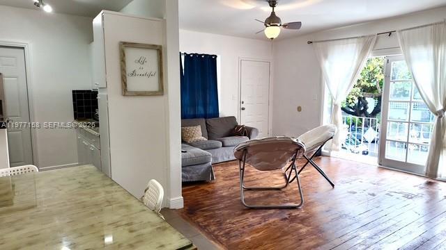 945 Meridian Ave in Miami Beach, FL - Foto de edificio - Building Photo