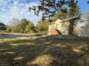 980 Black Oak Ridge Rd in Wayne, NJ - Building Photo - Building Photo