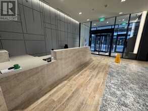 65 Broadway Ave in Toronto, ON - Building Photo - Building Photo