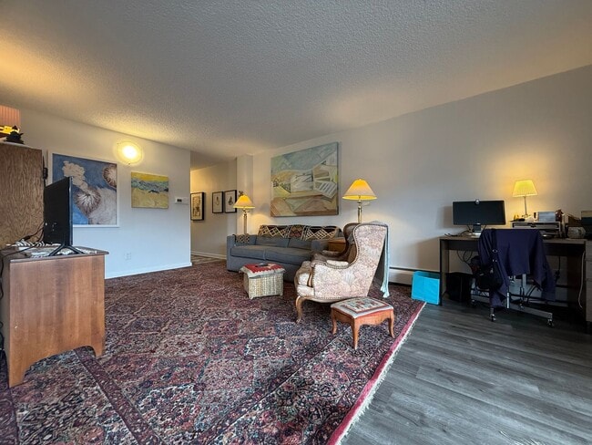 property at 900 Saturn Dr