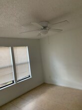 4041 Crockers Lake Blvd-Unit -2112 in Sarasota, FL - Building Photo - Building Photo