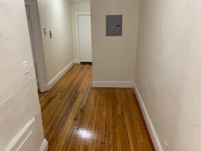 1109 Boylston St, Unit 4 in Boston, MA - Building Photo - Building Photo