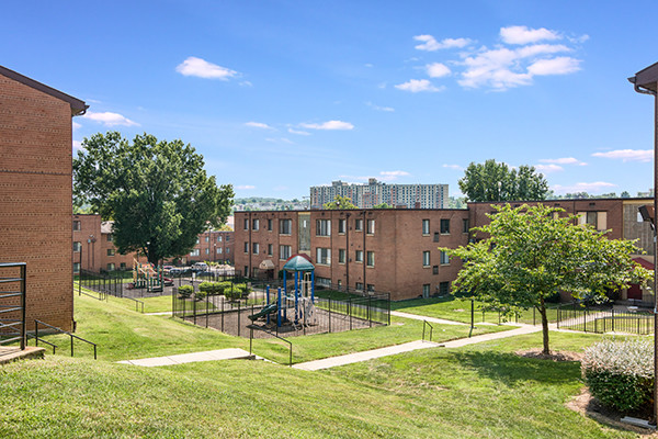 Meadowbrook Run Apartments in Washington, DC - Building Photo - Building Photo