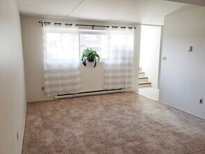 88 Southpark Drive in Winnipeg, MB - Building Photo - Building Photo