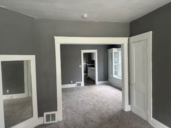 11618 Angelus Ave in Cleveland, OH - Foto de edificio - Building Photo