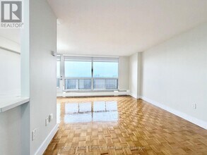 666 Spadina Ave. in Toronto, ON - Building Photo - Building Photo