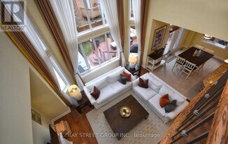 336 Turning Leaf Rd in Oakville, ON - Building Photo