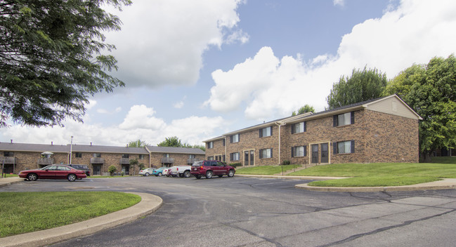 Castlebury / Canterbury Estates in Greencastle, IN - Building Photo - Building Photo