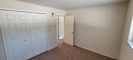 67460 Van Dyke Ave in Washington, MI - Foto de edificio - Building Photo