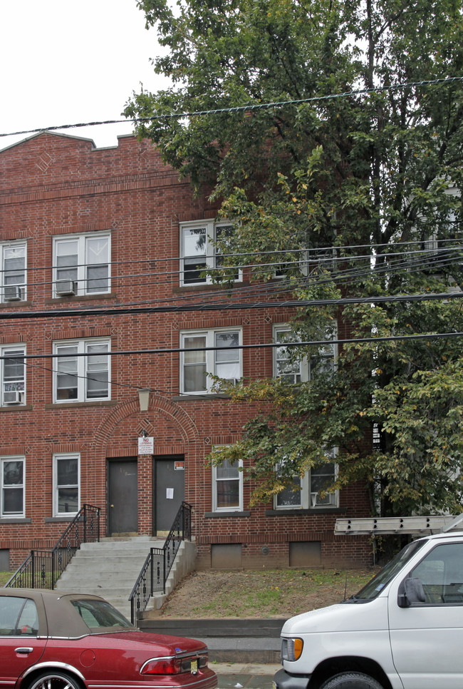 168 Seaview Ave in Jersey City, NJ - Building Photo - Building Photo