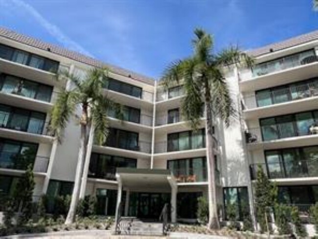 1000 River Reach Dr, Unit 124 in Fort Lauderdale, FL - Building Photo - Building Photo