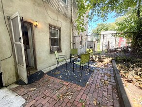 657 N 37th St in Philadelphia, PA - Building Photo - Building Photo