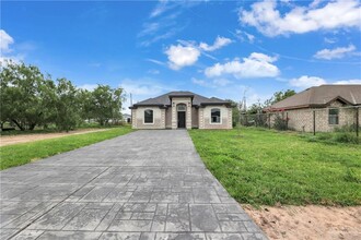 1813 E Harding Ave in Alton, TX - Building Photo - Building Photo