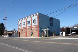 6965 N Fessenden St in Portland, OR - Building Photo - Building Photo