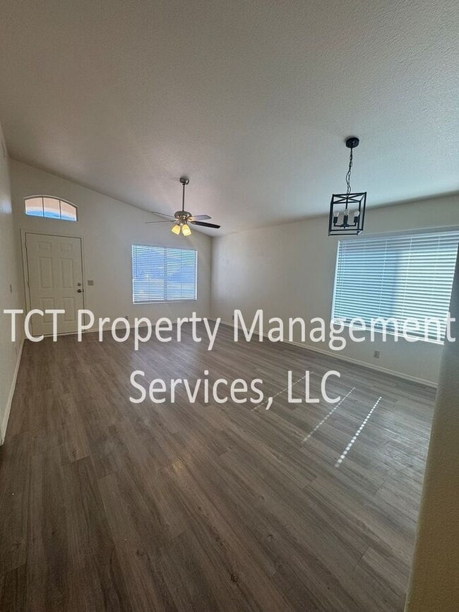 6464 E Russell St in Mesa, AZ - Building Photo - Building Photo
