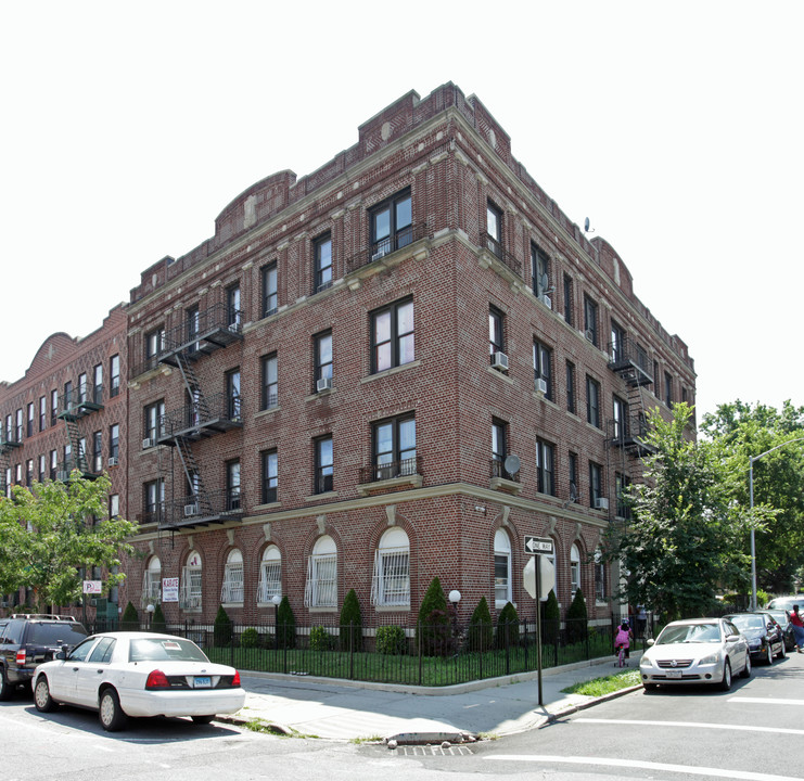 2302 Clarendon Rd in Brooklyn, NY - Building Photo