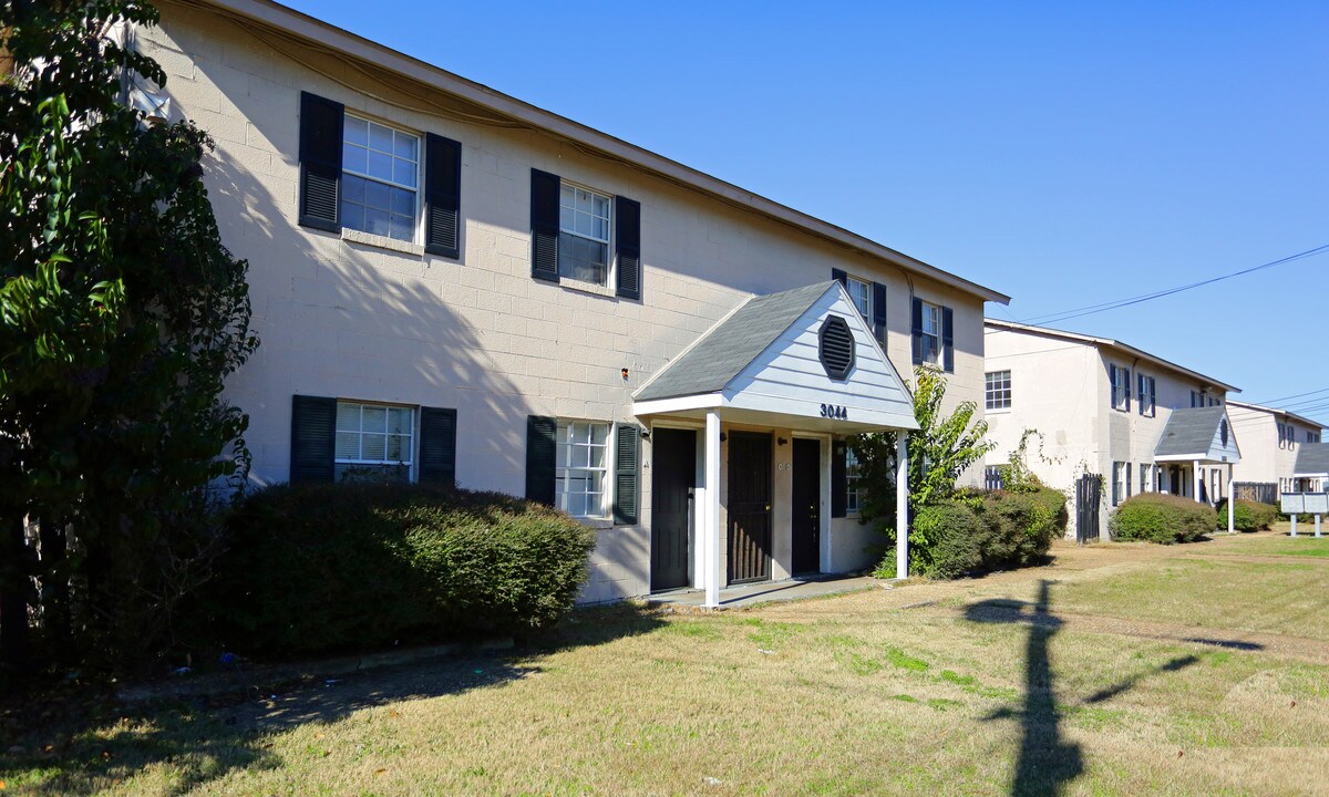 Sullivan Garden in Montgomery, AL - Building Photo