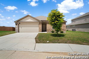 4211 Cavendish Ct in Converse, TX - Building Photo