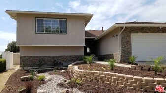 5559 Modena Pl in Agoura Hills, CA - Building Photo