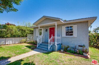 848 Marco Pl in Los Angeles, CA - Building Photo - Building Photo