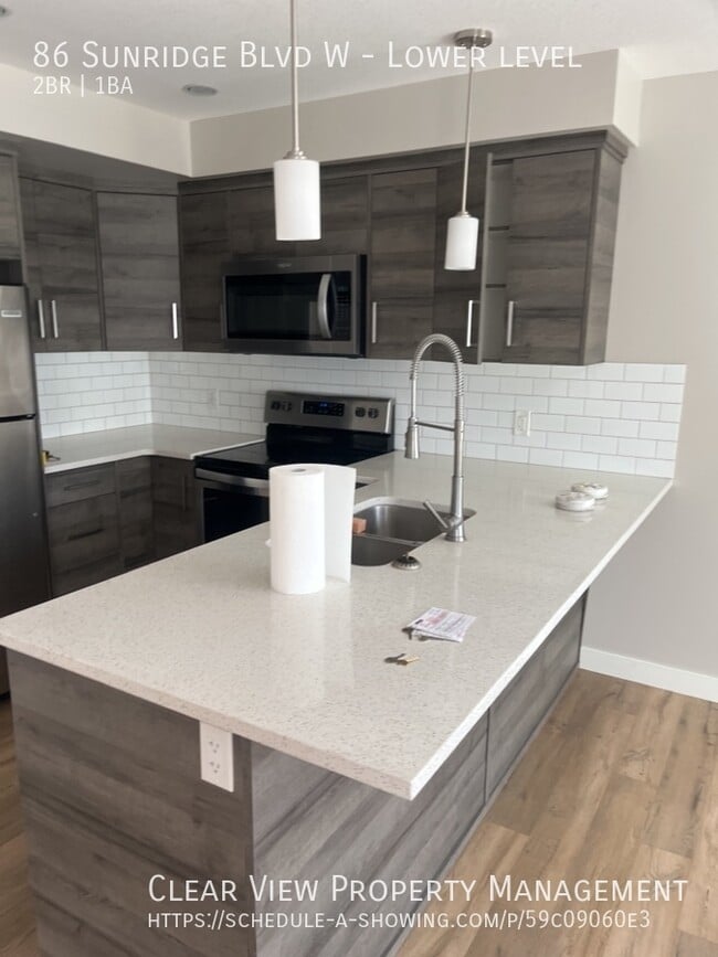 86 Sunridge Blvd W in Lethbridge, AB - Building Photo - Building Photo