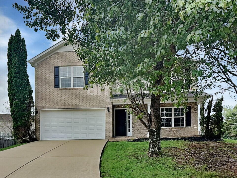 4006 Pennick Ct in Spring Hill, TN - Building Photo