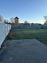 15 Ives St, Unit B in Blackstone, MA - Building Photo - Building Photo