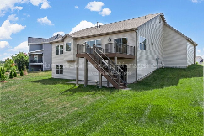 property at 521 Upper Ridgepointe Ct
