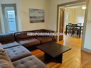 132 George St in Medford, MA - Building Photo - Building Photo