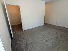 501 Autumn Ridge Dr in Ayer, MA - Building Photo - Building Photo