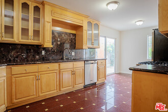 4018 Clayton Ave W in Los Angeles, CA - Building Photo - Building Photo