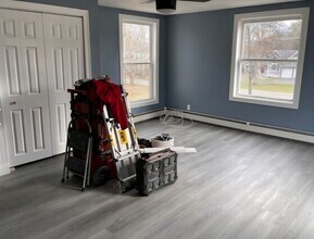 86 Sweet Hill Rd in Plaistow, NH - Building Photo - Building Photo